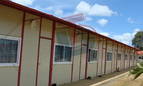 veuillez visiter les maisons de vie préfabriquées sur l'île