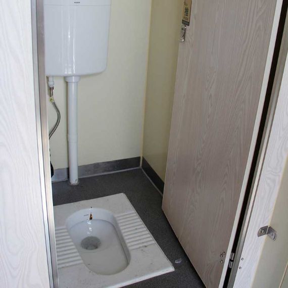 Baño público prefabricado con casa de contenedores de paquete plano - FPCH013